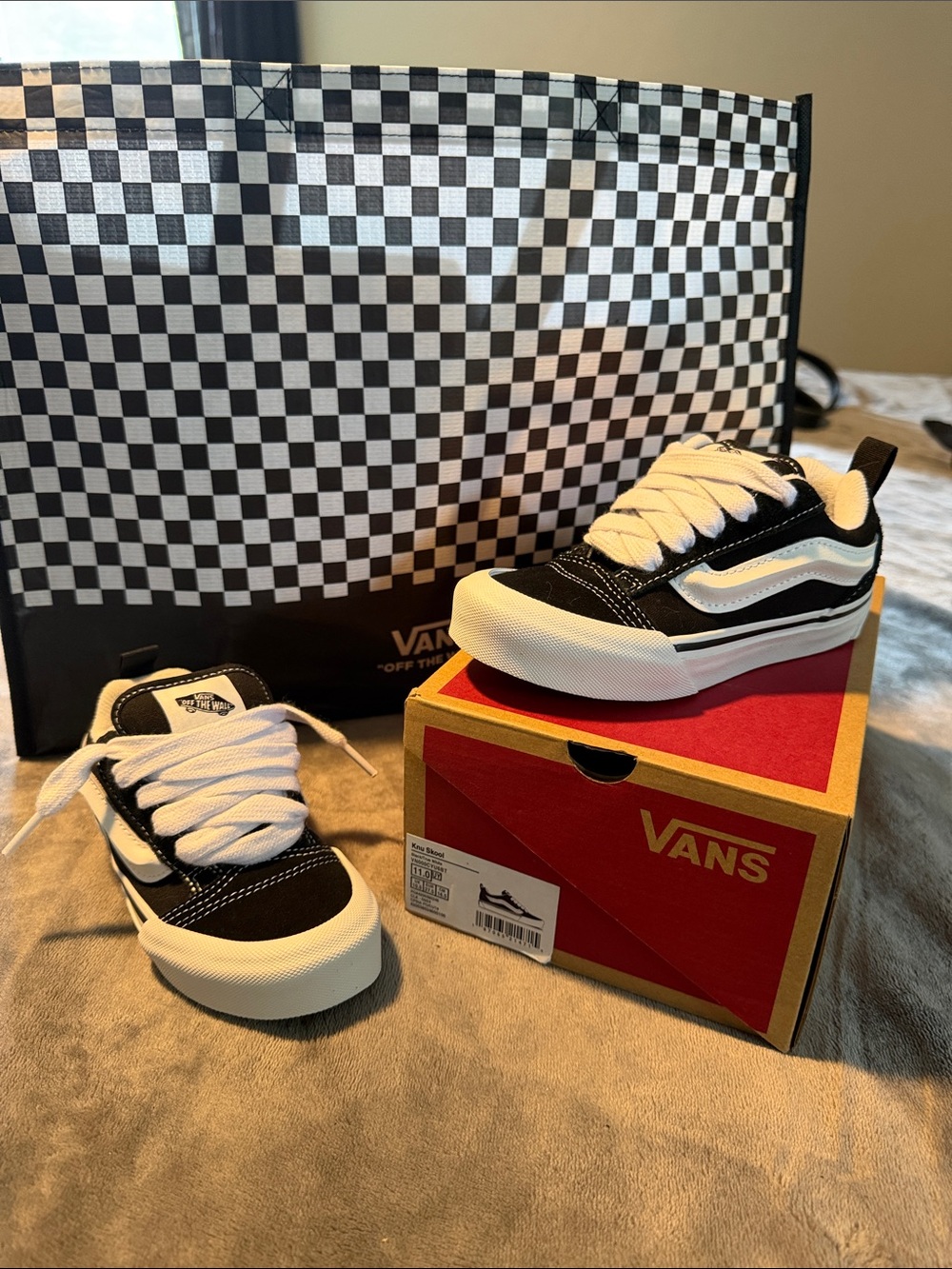 Vans Kids Black and White Knu Skool